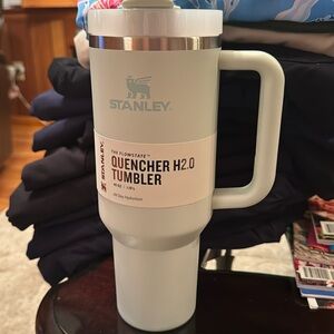 Stanley tumbler - NWT